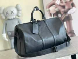 Picture of Louis Vuitton Mens Bags _SKUfw124358918fw